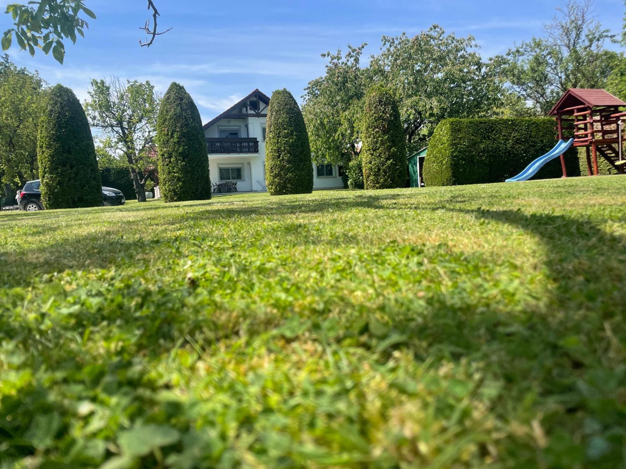 Frankie Holiday Apartment Ii. Balatongyörök Екстериор снимка