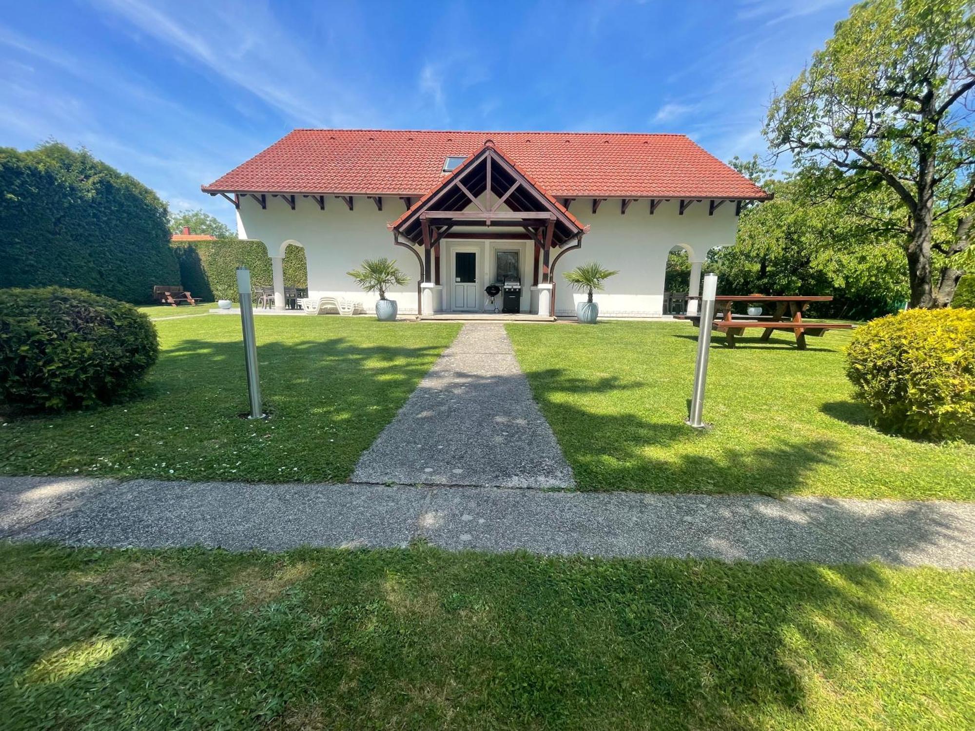 Frankie Holiday Apartment Ii. Balatongyörök Екстериор снимка