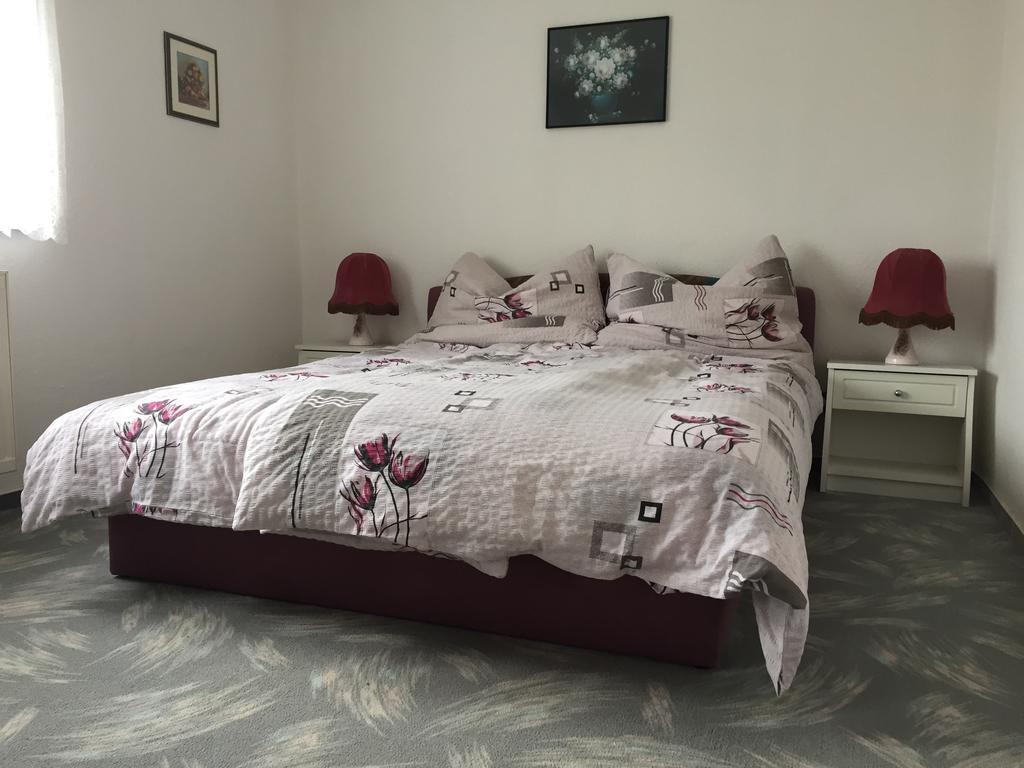 Frankie Holiday Apartment Ii. Balatongyörök Екстериор снимка